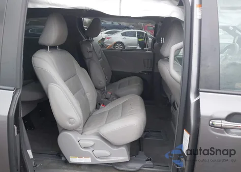 2018 Toyota Sienna Xle 8 Passenger from USA, damaged, VIN 5TDYZ3DC6JS944656